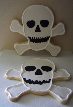 skull crossbone cookies