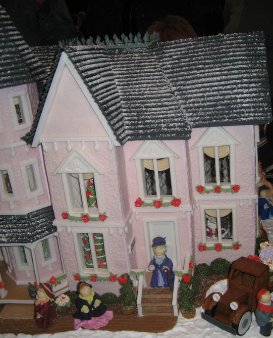 Gingerbread with Leaf Gelatin Windows