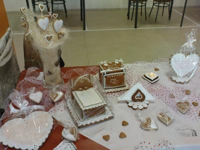 Slovakian gingerbread wedding decorations by Olga Imriskova